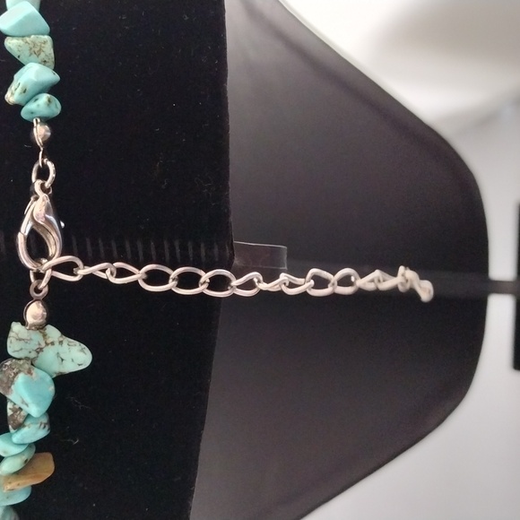 Turquoise And Dyed Howlite Natural Stones BEACHY VACAY VIBES Choker Necklace - Picture 3 of 11
